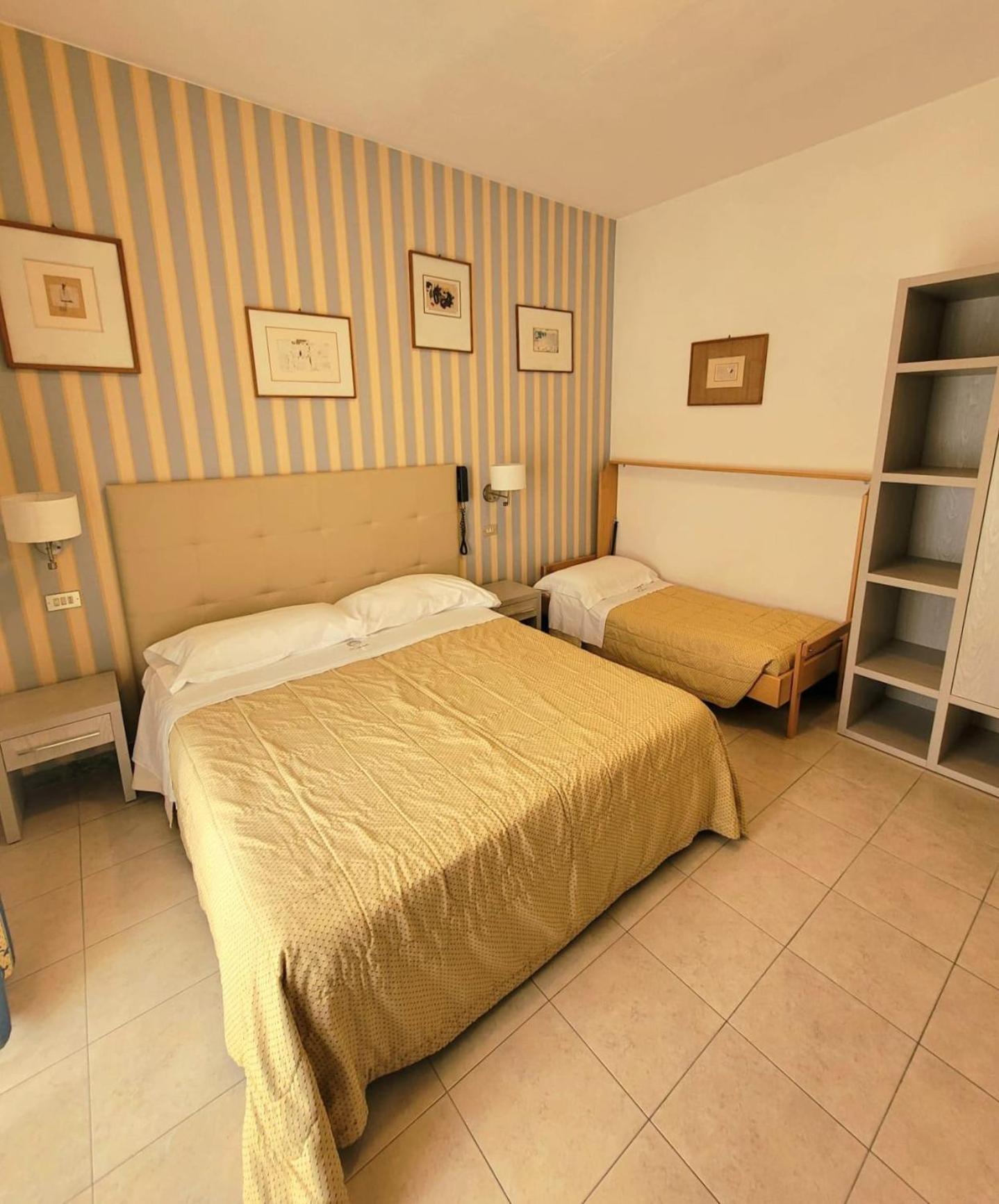Hotel Ariella ミラノ・マリッティマ エクステリア 写真