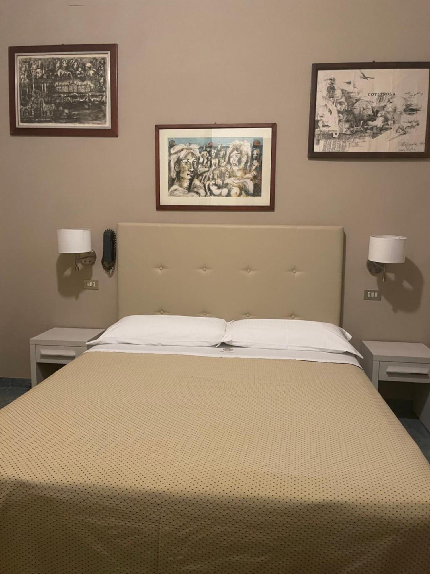 Hotel Ariella ミラノ・マリッティマ エクステリア 写真