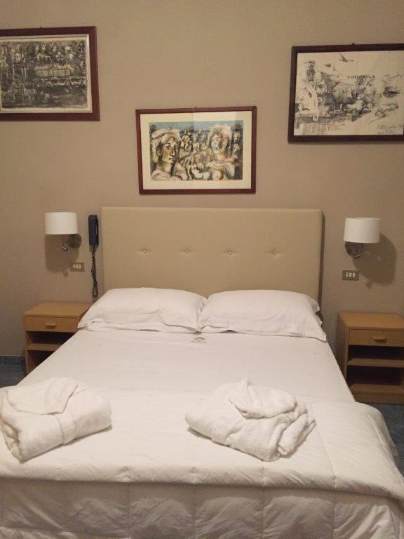 Hotel Ariella ミラノ・マリッティマ エクステリア 写真