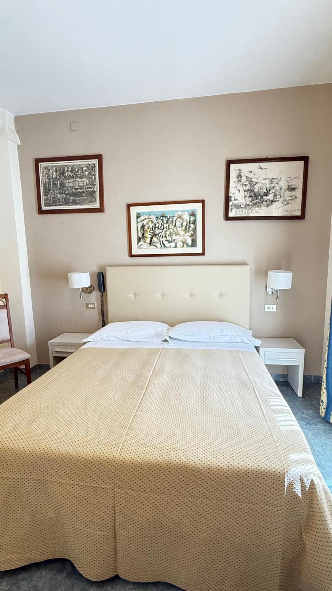 Hotel Ariella ミラノ・マリッティマ エクステリア 写真