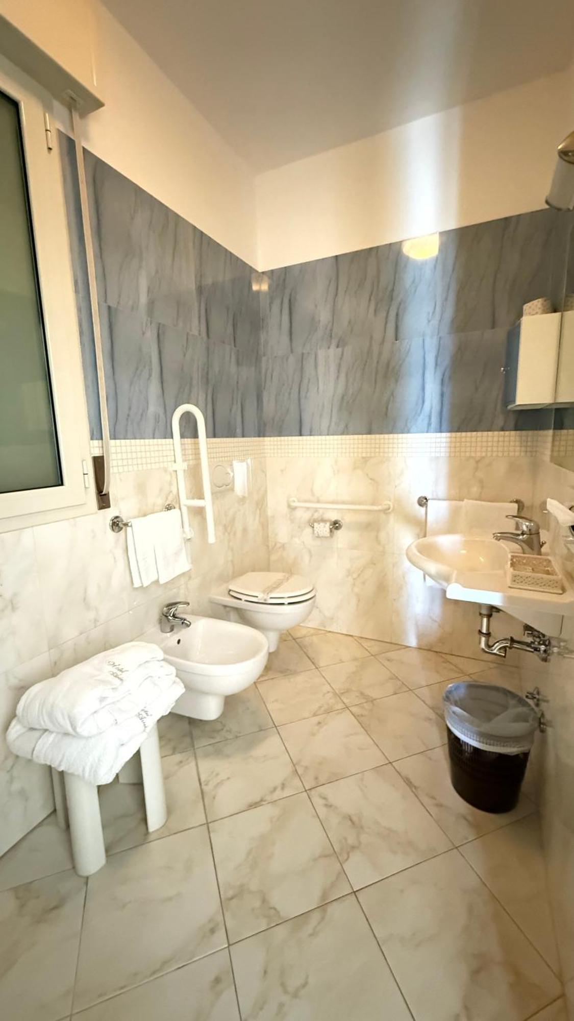 Hotel Ariella ミラノ・マリッティマ エクステリア 写真