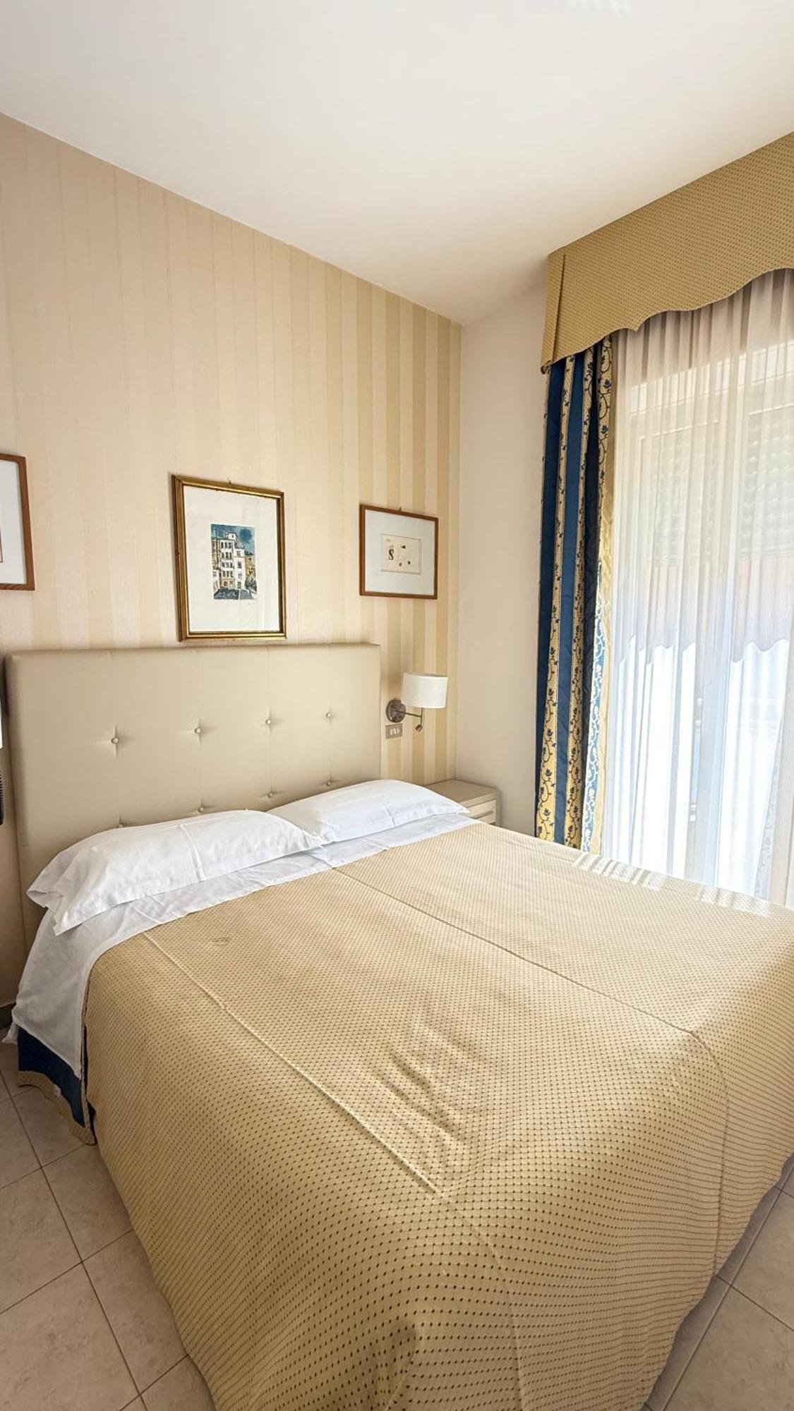 Hotel Ariella ミラノ・マリッティマ エクステリア 写真